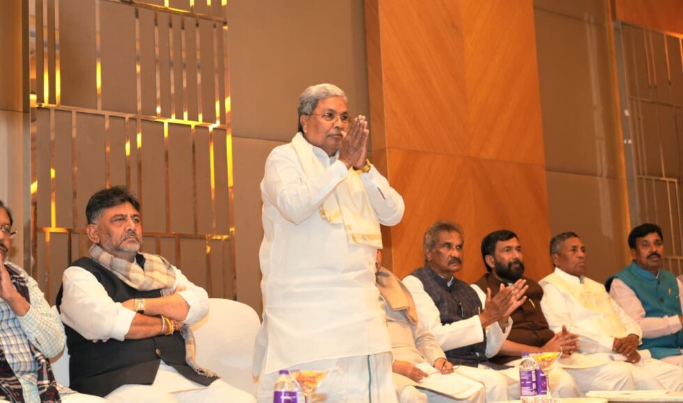 Deccan Alert | Siddaramaiah Advises Congress MLAs to Avoid Public Comments on Power Sharing as Members Renew Requests for Development Grants