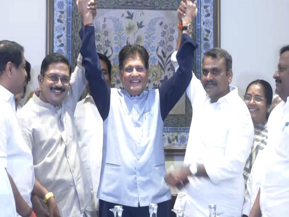 Deccan Alert | AMMK Rejoins NDA with TTV Dhinakaran's Return to BJP Fold