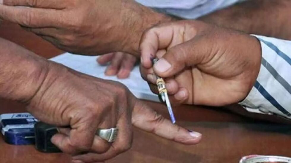 Deccan Alert | Intense Political Competition Marks Municipal Election Nomination Process in Telangana