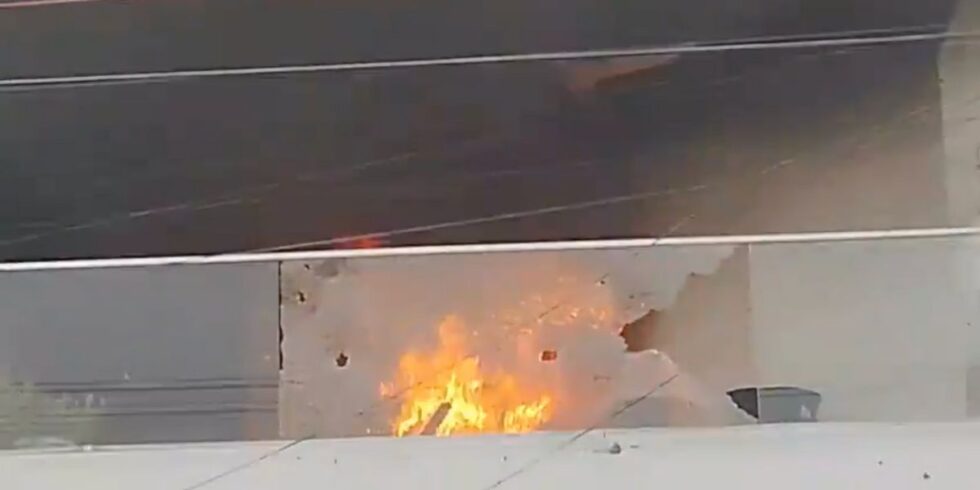 Deccan Alert | Violent Confrontation Erupts in Andhra Pradesh Politics as Former Minister's Residence Attacked