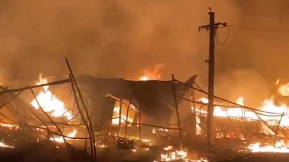 Deccan Alert | Major Fire Erupts Near Vignan College in Medchal-Malkajgiri, Telangana - No Casualties Reported